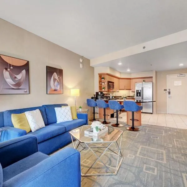 Royal Oasis Suite at Platinum Hotel-Strip Views，位于拉斯维加斯的酒店