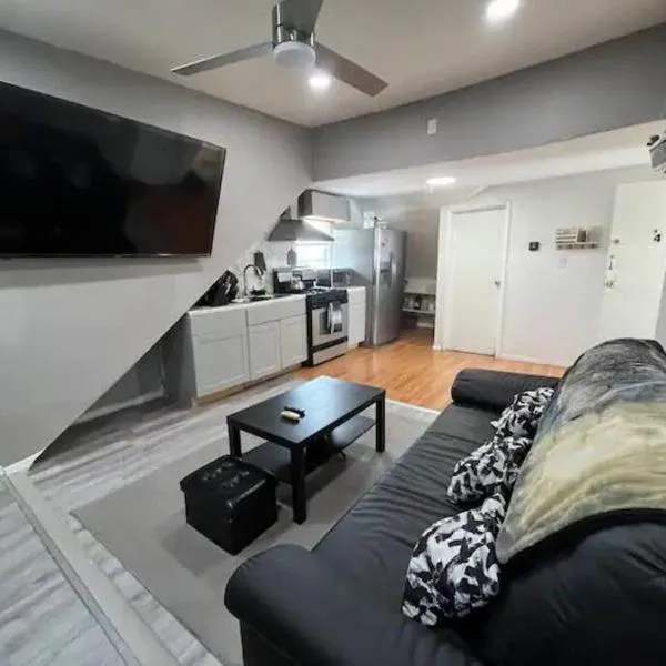 Cozy apartment 2 bedrooms，位于Hillside的酒店