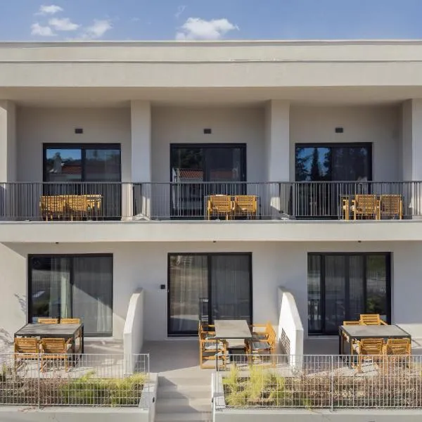 The 8 Suites，位于波利克罗诺的酒店