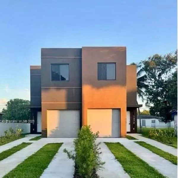 Luxe 3 bed & 3 bath Minutes from Design district，位于迈阿密的酒店