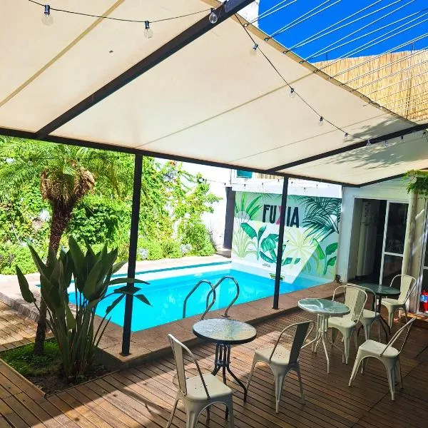 Fuxia Jungle Hostel，位于门多萨的酒店