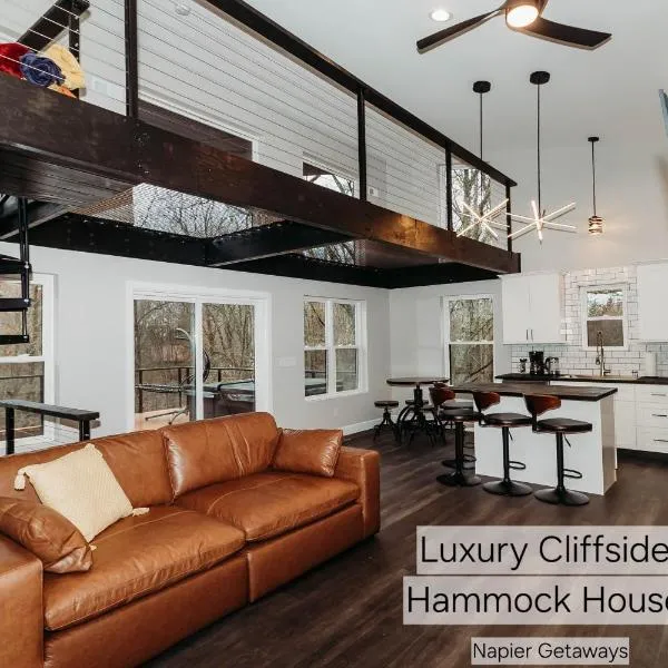 Luxury Cliffside Hammock House，位于Wellington的酒店
