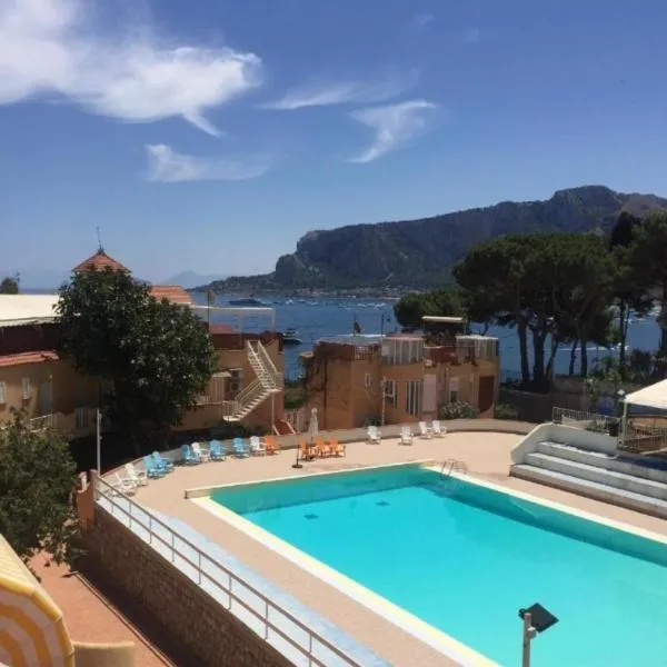 Medea Mondello Holiday，位于蒙德罗的酒店