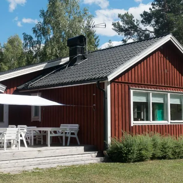 Kallrigafjärden Sjöutsikt nära Öregrund，位于东哈尔马的酒店