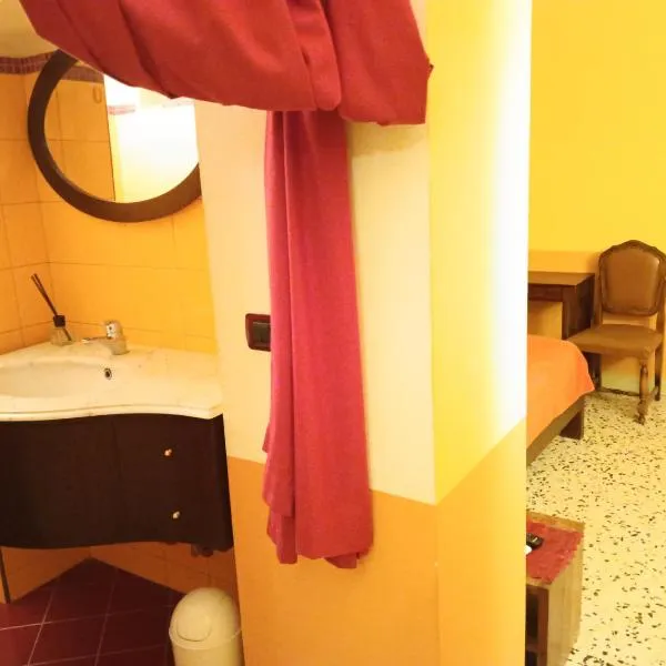 I tre gatti，位于Frassinello Monferrato的酒店
