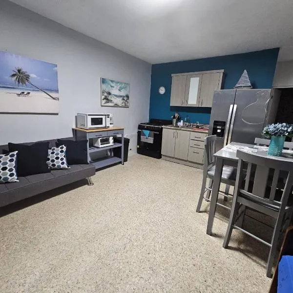 KVC Apartamento Privado Aguadilla，位于阿瓜迪亚的酒店