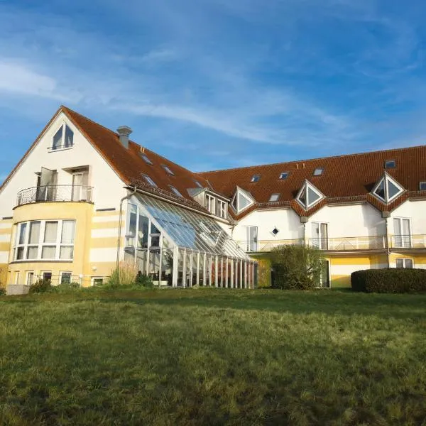 Inselhotel kleiner Bodden，位于Veikvitz的酒店