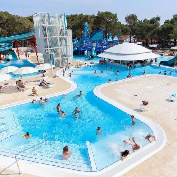 Easyatent Camping Cikat，位于木洛希尼的酒店