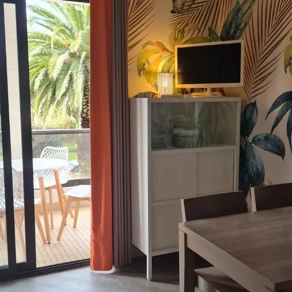 A 2 pas de la plage de Perros : 2 à 4 hôtes.，位于佩罗斯-吉雷克的酒店