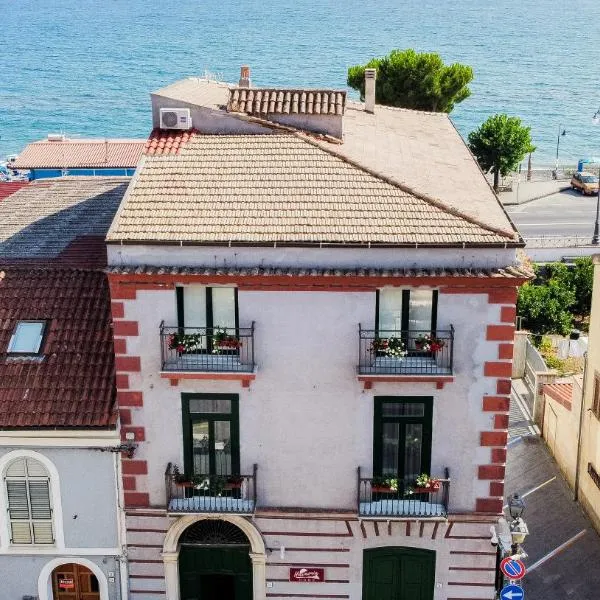 Harmonia Home Capitello，位于卡皮泰洛的酒店