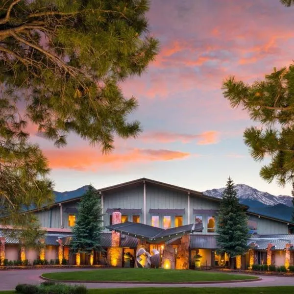 Garden of the Gods Resort & Club，位于Cascade-Chipita Park的酒店