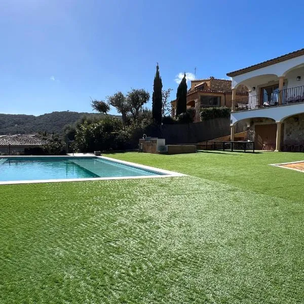 Casa Mas Cabañas con piscina infinita con playa，位于卡隆赫的酒店
