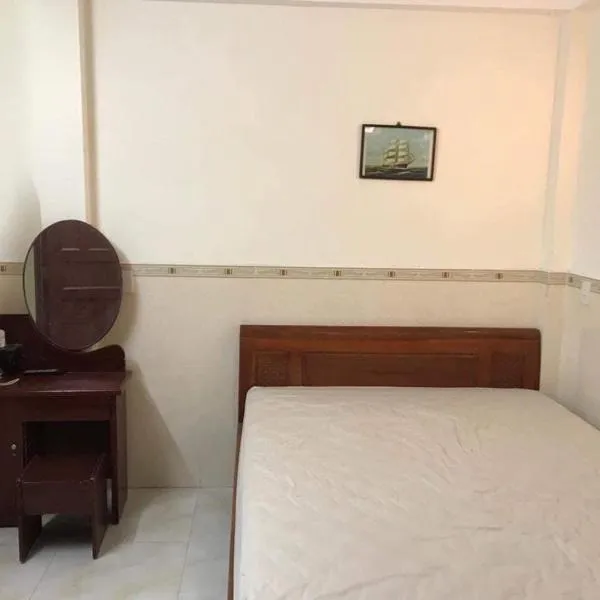 Lazánia Homestay Hội An，位于Tân Thành (1)的酒店