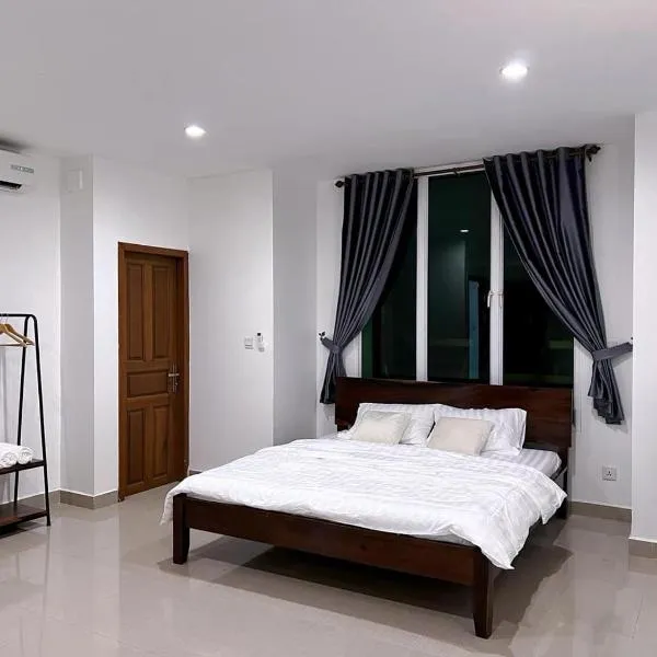 D32 Homestay near airport Behind Brown coffee airport，位于金边的酒店