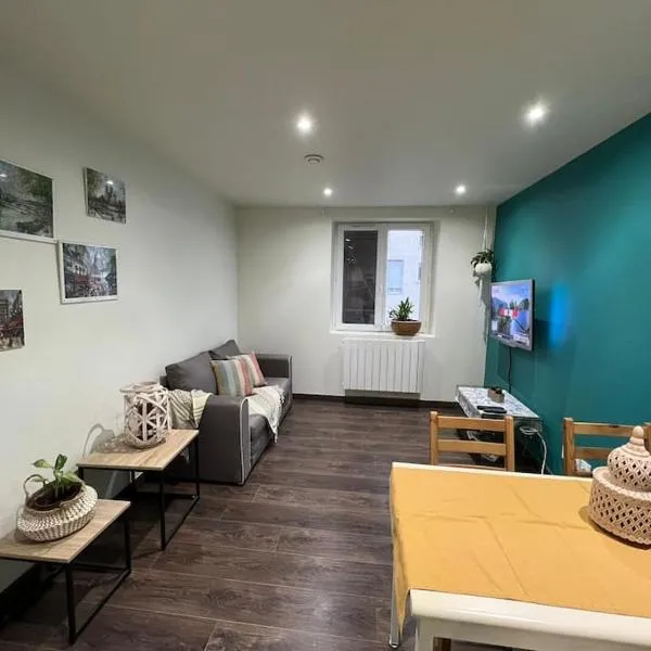 House BLUE. close of Stade de France.,位于斯坦的酒店