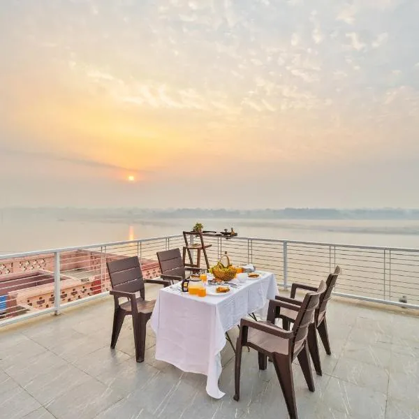 StayVista at The Ganga House - Holy River Varanasi,位于瓦拉纳西的酒店