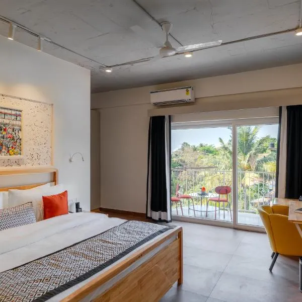 Bedzzz Xclusiv Morjim, Goa By Leisure Hotels，位于西奥利姆的酒店