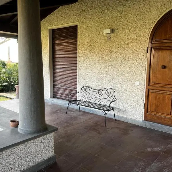 Villa Costa Fiorita，位于利多迪卡马约雷的酒店