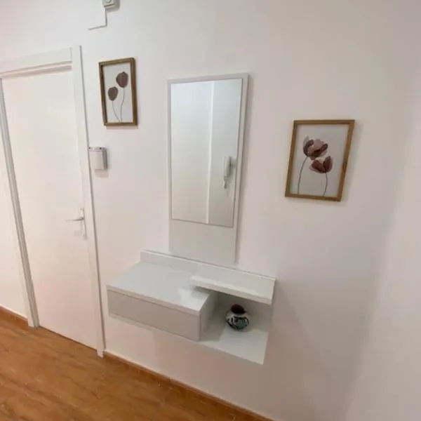 Exclusivo Apartamento ALZIRA，位于Villanueva de Castellón的酒店