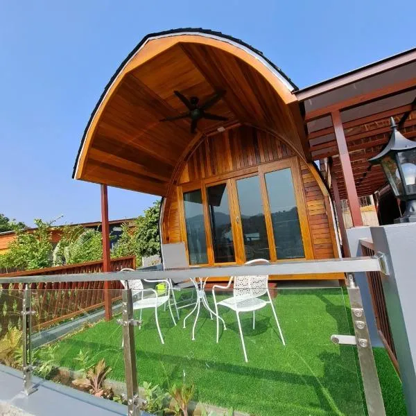Seaview Eagles Nest Cabins，位于拉威海滩的酒店