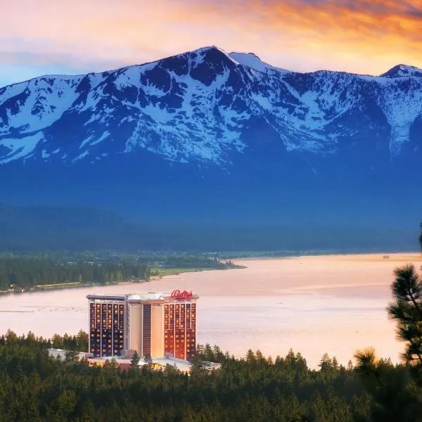 Bally's Lake Tahoe Casino Resort，位于斯德特莱恩的酒店