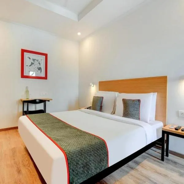 HOTEL CHETRAM ELITE near railway station，位于斋浦尔的酒店