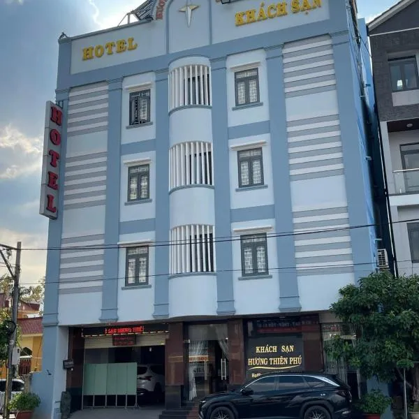 Hương Thiên Phú Hotel，位于Tân Vạn的酒店