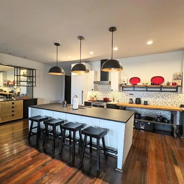 Cherry Street Luxury Apartment，位于Helena的酒店