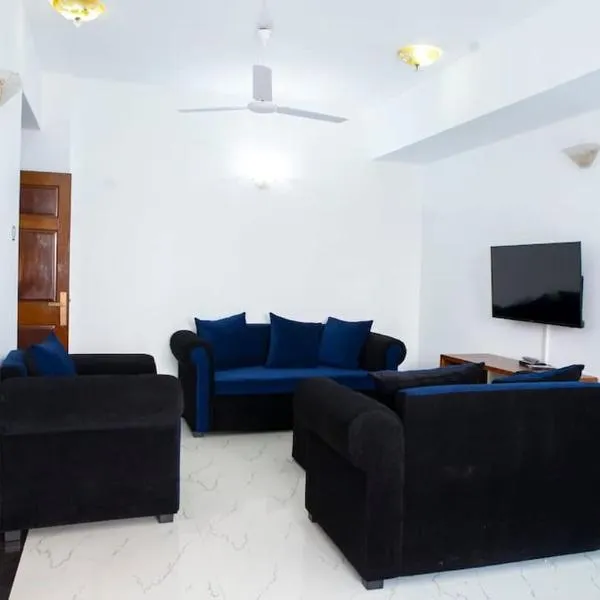 Golden Residencies - Colombo - 3 Bed Apartment，位于乌斯维塔克伊亚瓦的酒店