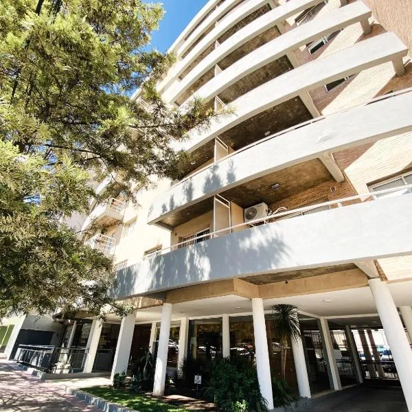 Departamento Zona Hilton Nqn，位于内乌肯的酒店