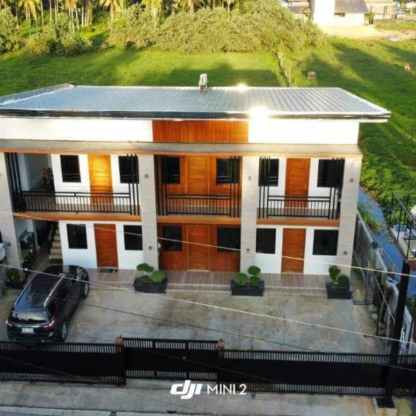 CASA VICTORIA PENSION HOUSE TANDAG CITY -Vassilis，位于Somosomo的酒店