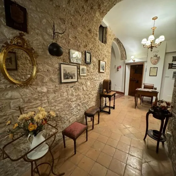 Le Prigioni del Palazzo B&B，位于Balsorano Vecchio的酒店