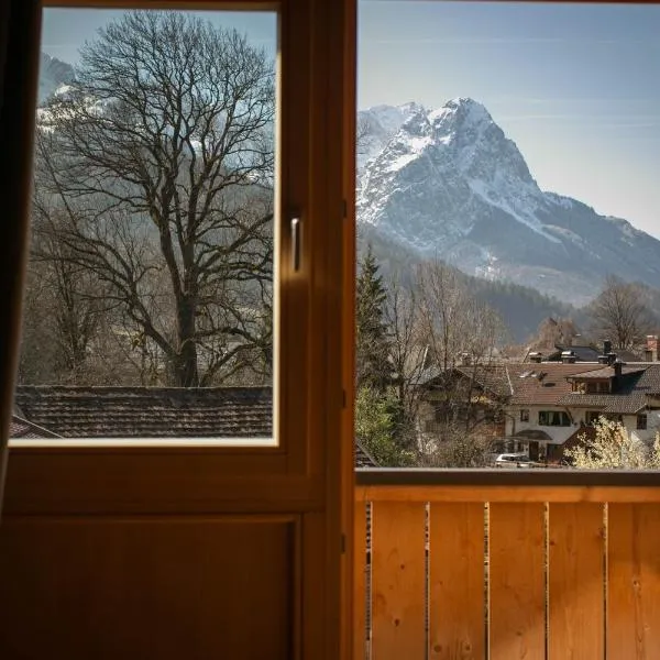 Bio Ferienwohnungen im Lieblingsort 1868，位于加尔米施-帕滕基兴的酒店