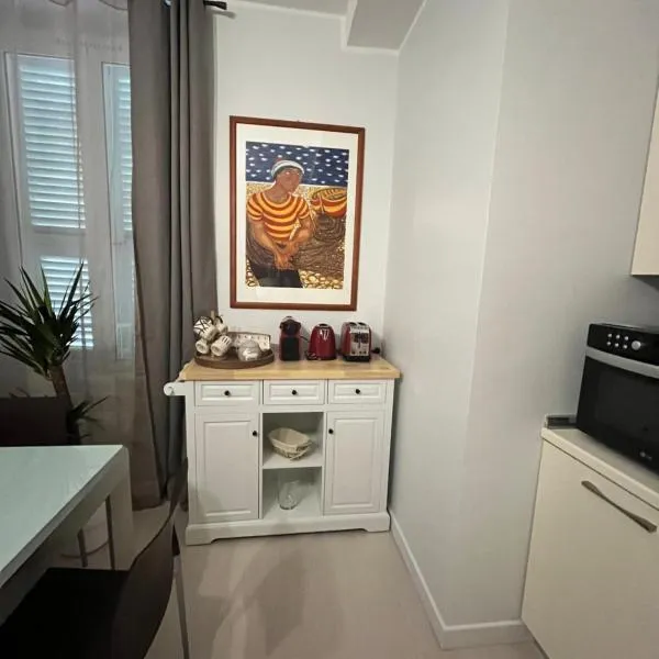 Prato Home - apartment near the beach in Menton，位于芒通的酒店