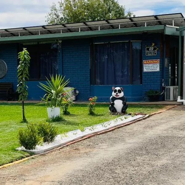 Jerilderie BNB - Pets Welcome - House，位于Jerilderie的酒店