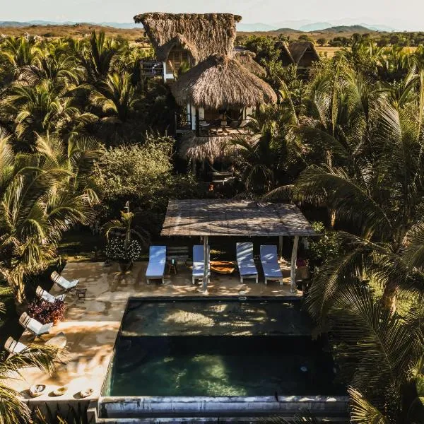 Casa Chula Hotel Boutique Frente al Mar，位于Tierra Blanca的酒店