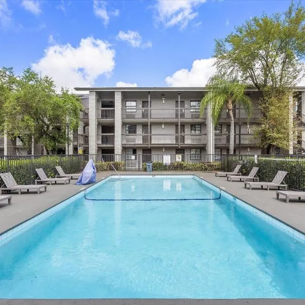 拉群塔迈阿密机场北酒店，位于迈阿密的酒店
