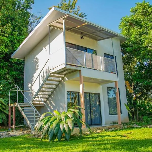 Bella's Country Room，位于Tanque的酒店