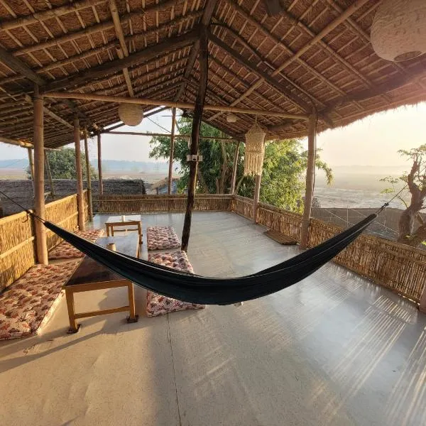 Ishq Sanctum- A Conscious Guest House，位于Bhagaura的酒店