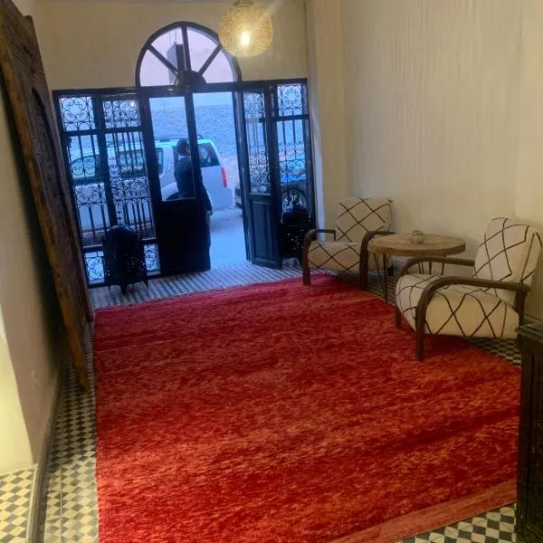 Hotel Riad Taroudant，位于Khenafif的酒店