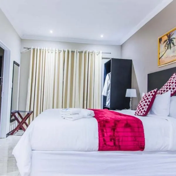 Heavenly Boutique Hotel，位于约翰内斯堡的酒店