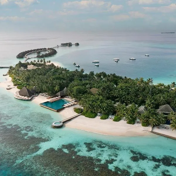 芙花芬度假酒店，位于Nakachchafushi的酒店