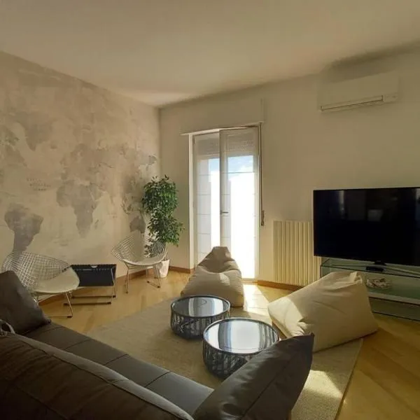 Grazioso appartamento vicino al Lago di Como，位于埃尔巴的酒店