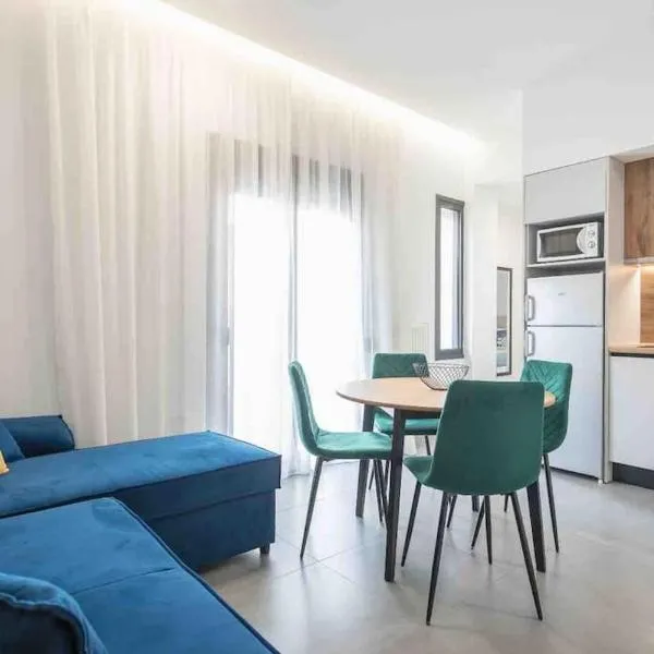 Cozy apartment in a new building apartment 2，位于比雷埃夫斯的酒店