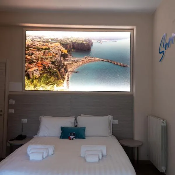 THE SUN HOTEL BOUTIQUE NAPOLI，位于那不勒斯的酒店