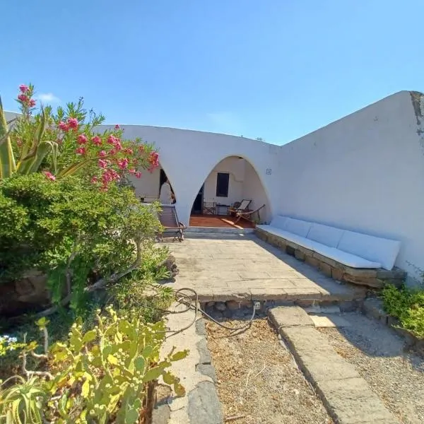 Pantelleria Punta Tre Pietre 33，位于潘泰莱里亚的酒店