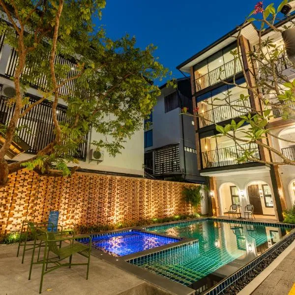 Shamrock Chiangmai Hotel-Adult Only，位于清迈的酒店
