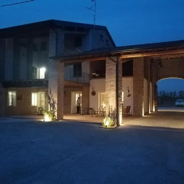 L'Antico Fienile Agriturismo，位于Orzivecchi的酒店