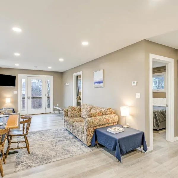 Newly Renovated Maine Retreat Deck with Ocean View!，位于Lubec的酒店