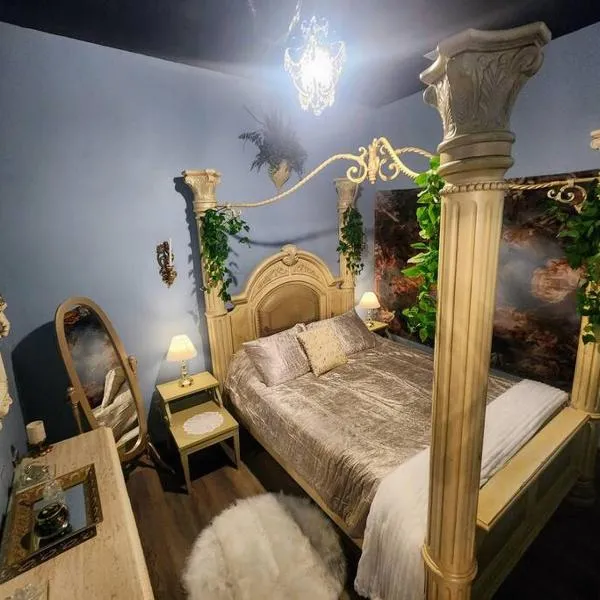 The Fairytale Cottage at High Rock Castle，位于门罗的酒店